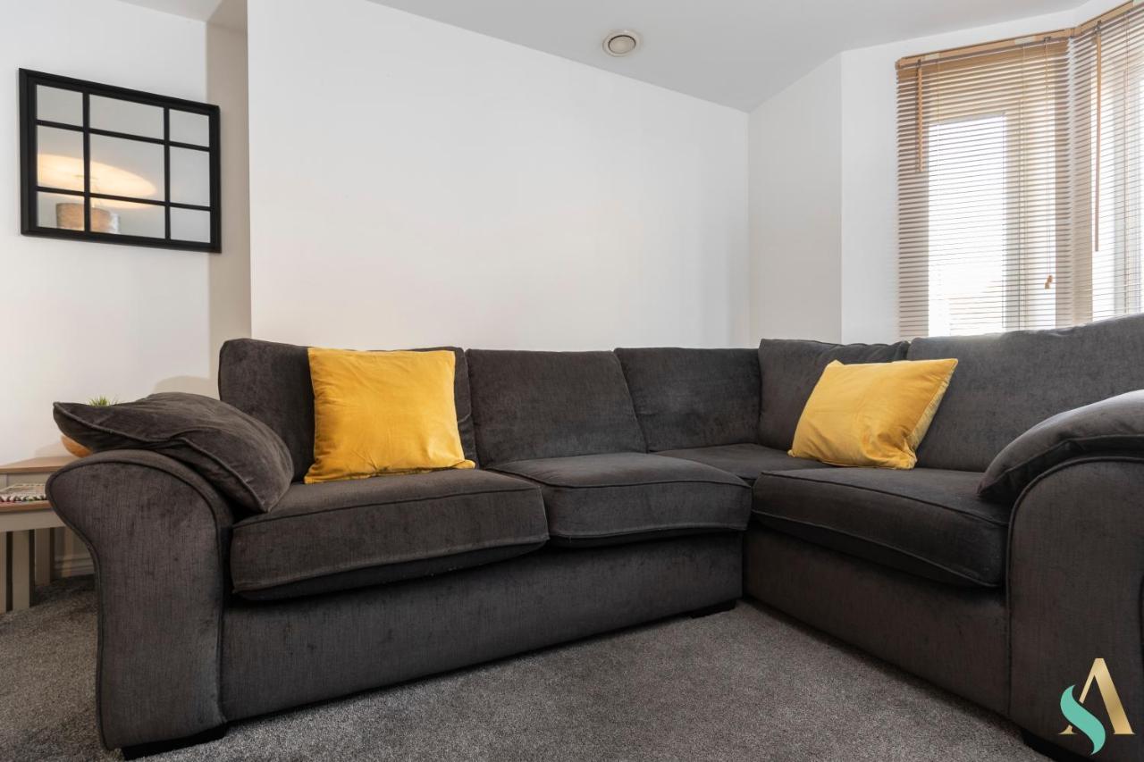 Mulberry Wynd Tsac Villa สต็อกทอน-ออน-ทีส์ ภายนอก รูปภาพ