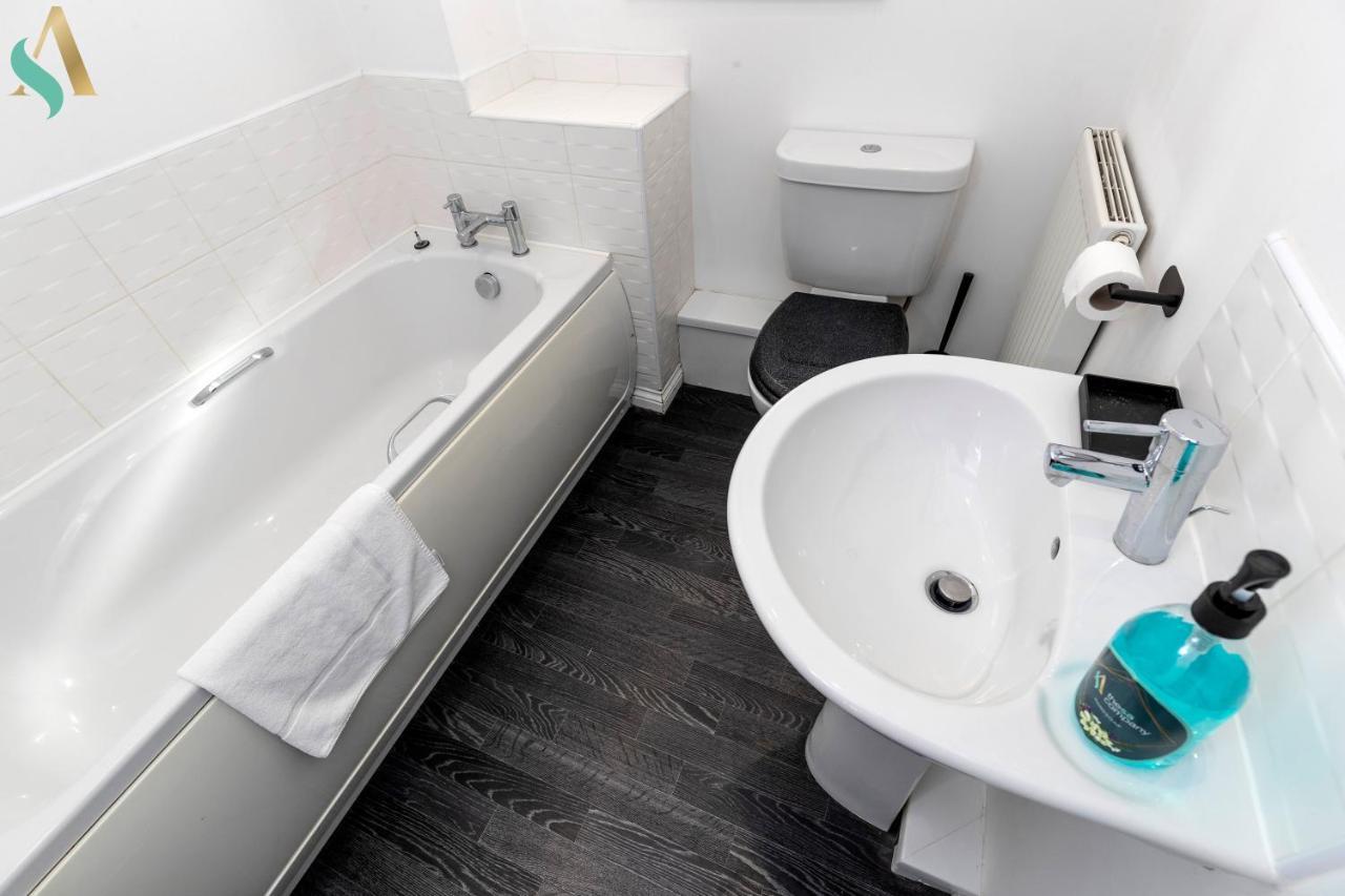 Mulberry Wynd Tsac Villa สต็อกทอน-ออน-ทีส์ ภายนอก รูปภาพ